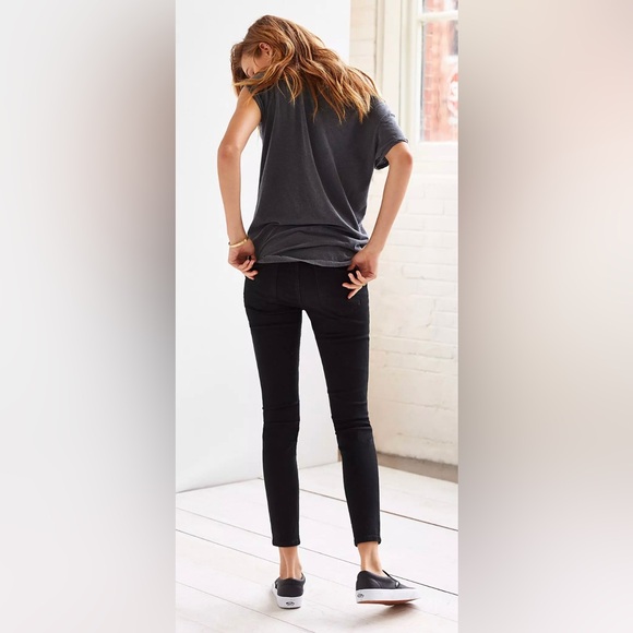 Urban Outfitters BDG Mid Rise Twig Ankle Skinny Jeans Size 27 x 29 NWOT - Picture 2 of 9